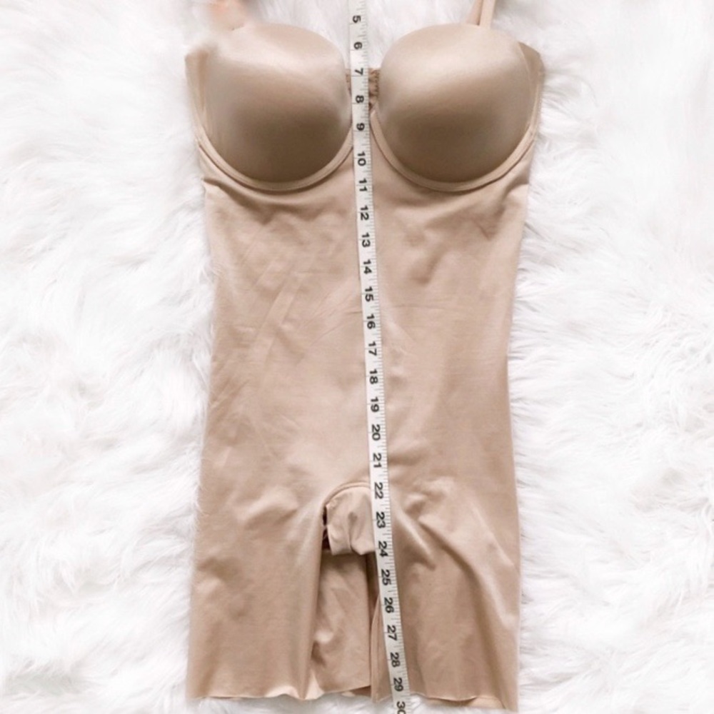 SPANX Suit Your Fancy Convertible Strap Bodysuit! - Picture 3 of 9